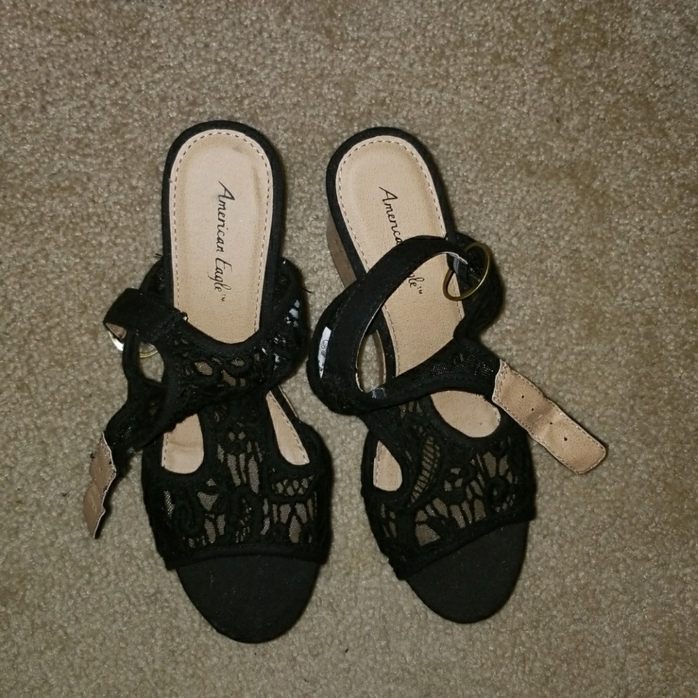 Black lace wedges